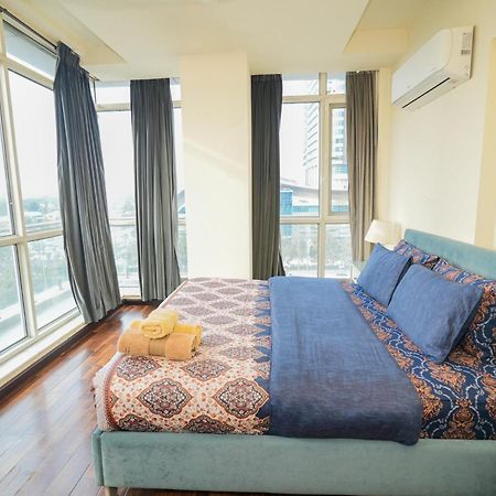 Cozy 2-Bedroom Apartment With King Beds, Balcony & Stunning Views At Elysium Ισλαμαμπάντ Εξωτερικό φωτογραφία